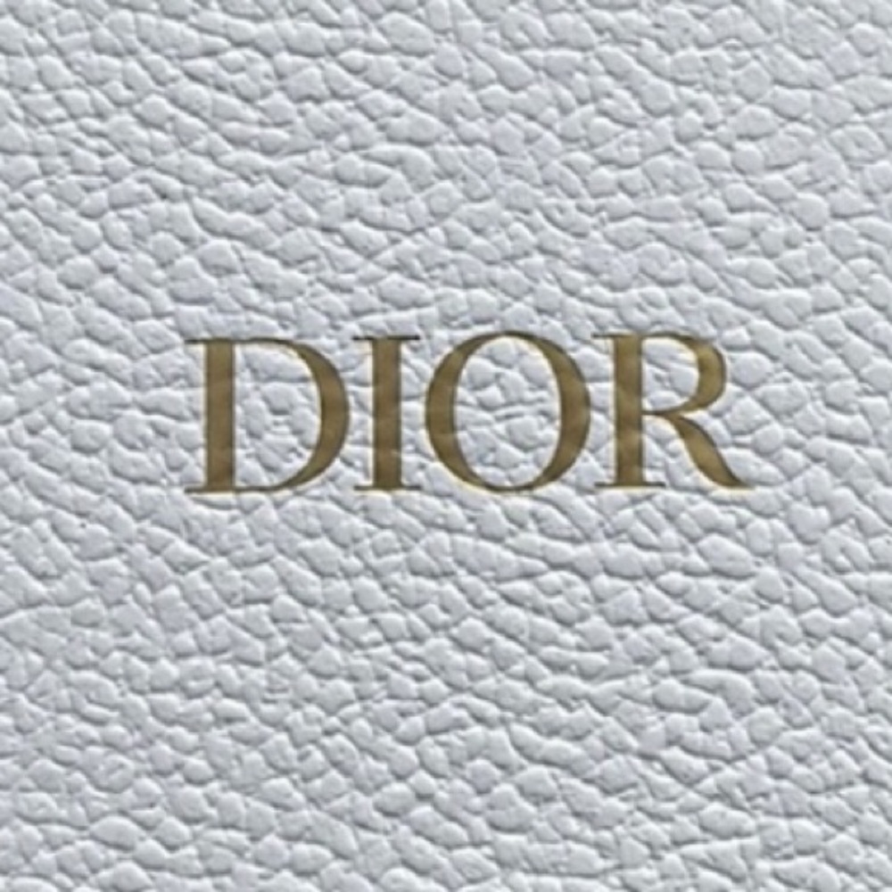 GIVEY Dior JOY collectors card in sealed case. - Picture 4 of 4